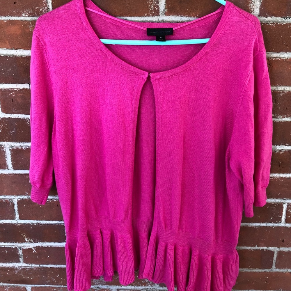 🌴 3/$12 Worthington top closure cardigan